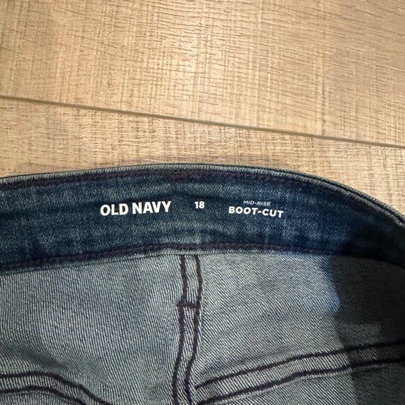 OLD NAVY WOMENS MID RISE BOOTCUT JEANSE SIZE 18 NEW - Picture 8 of 11